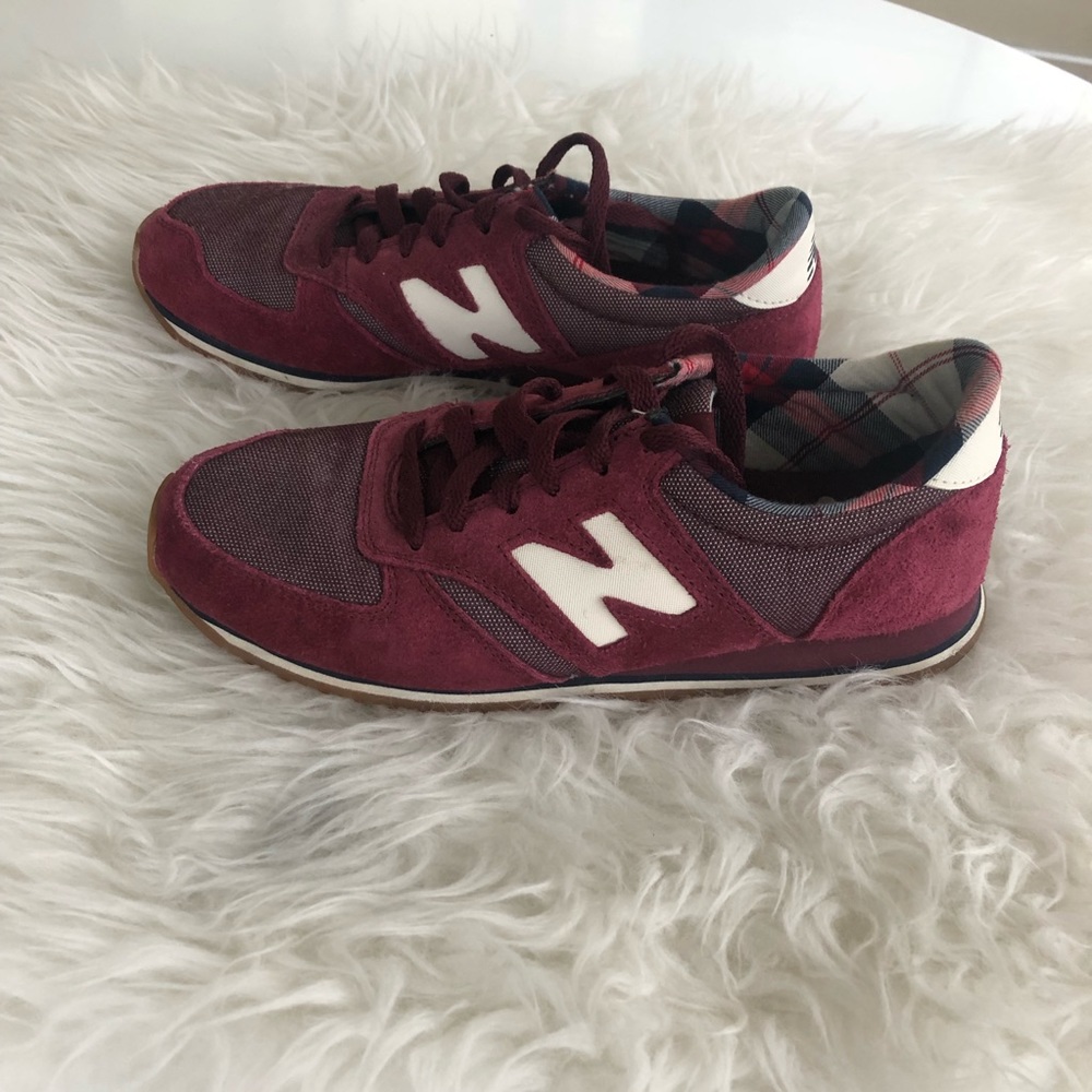 New Balance 420 sneakers